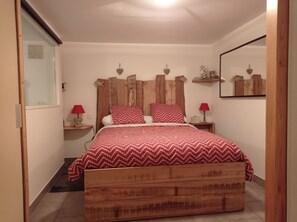 1 bedroom, iron/ironing board, free WiFi, bed sheets - Comfortable apartment 300m from the sea (Sibiril)
