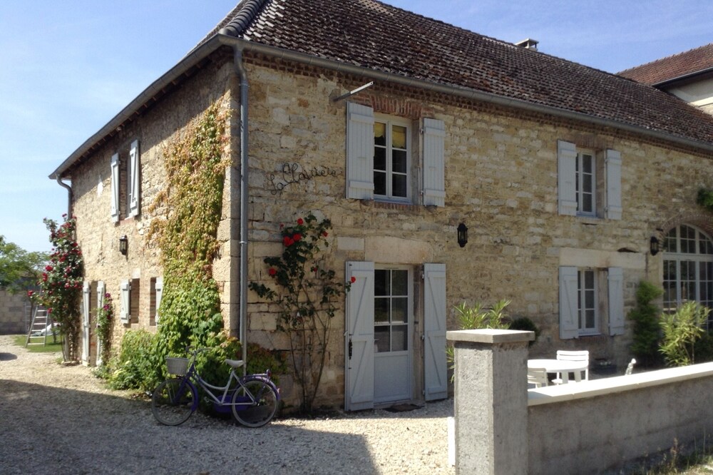La Clairière: Duplex completely renovated in the part of a family house