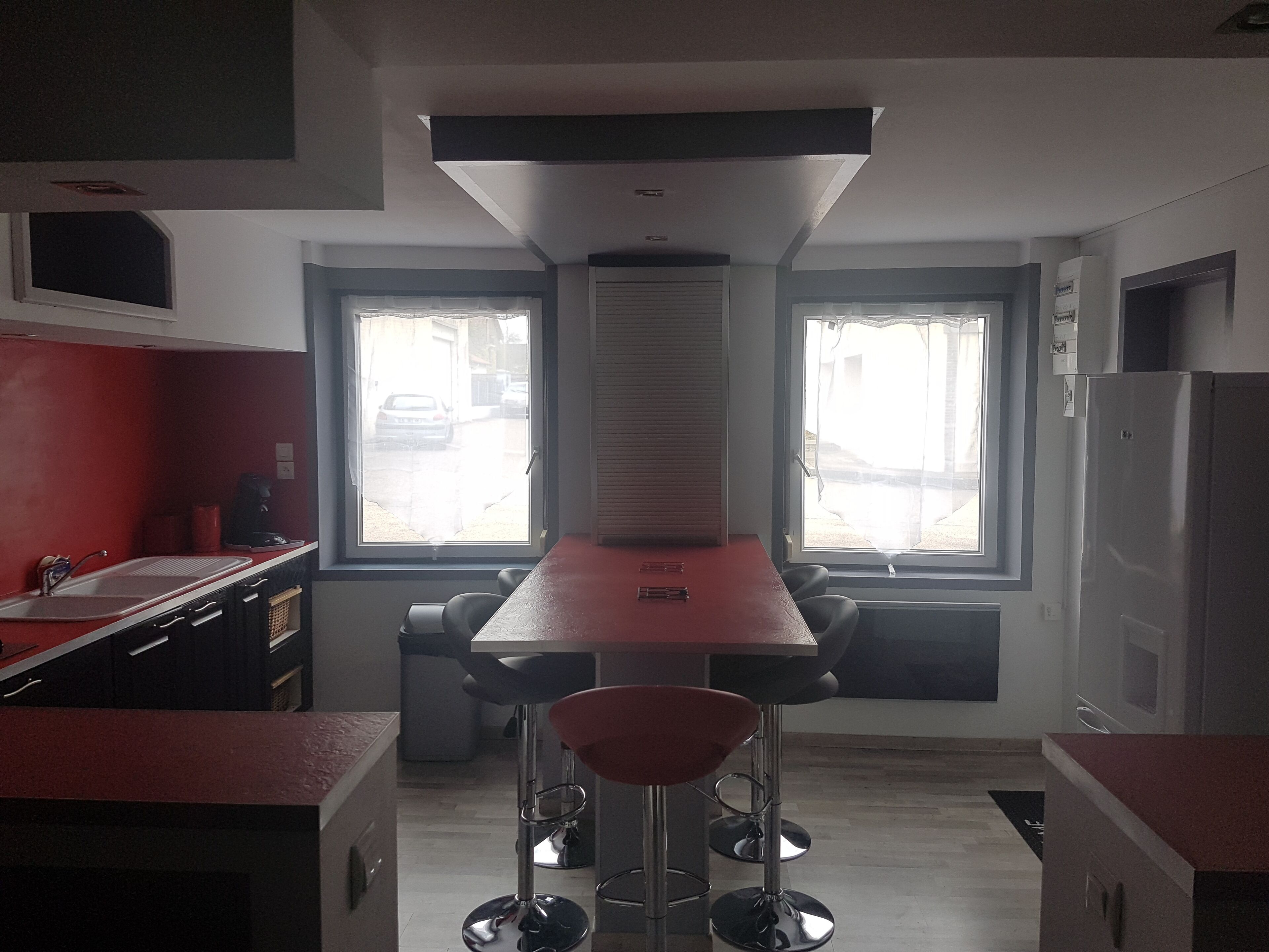 COURT OF KINGS APARTMENT