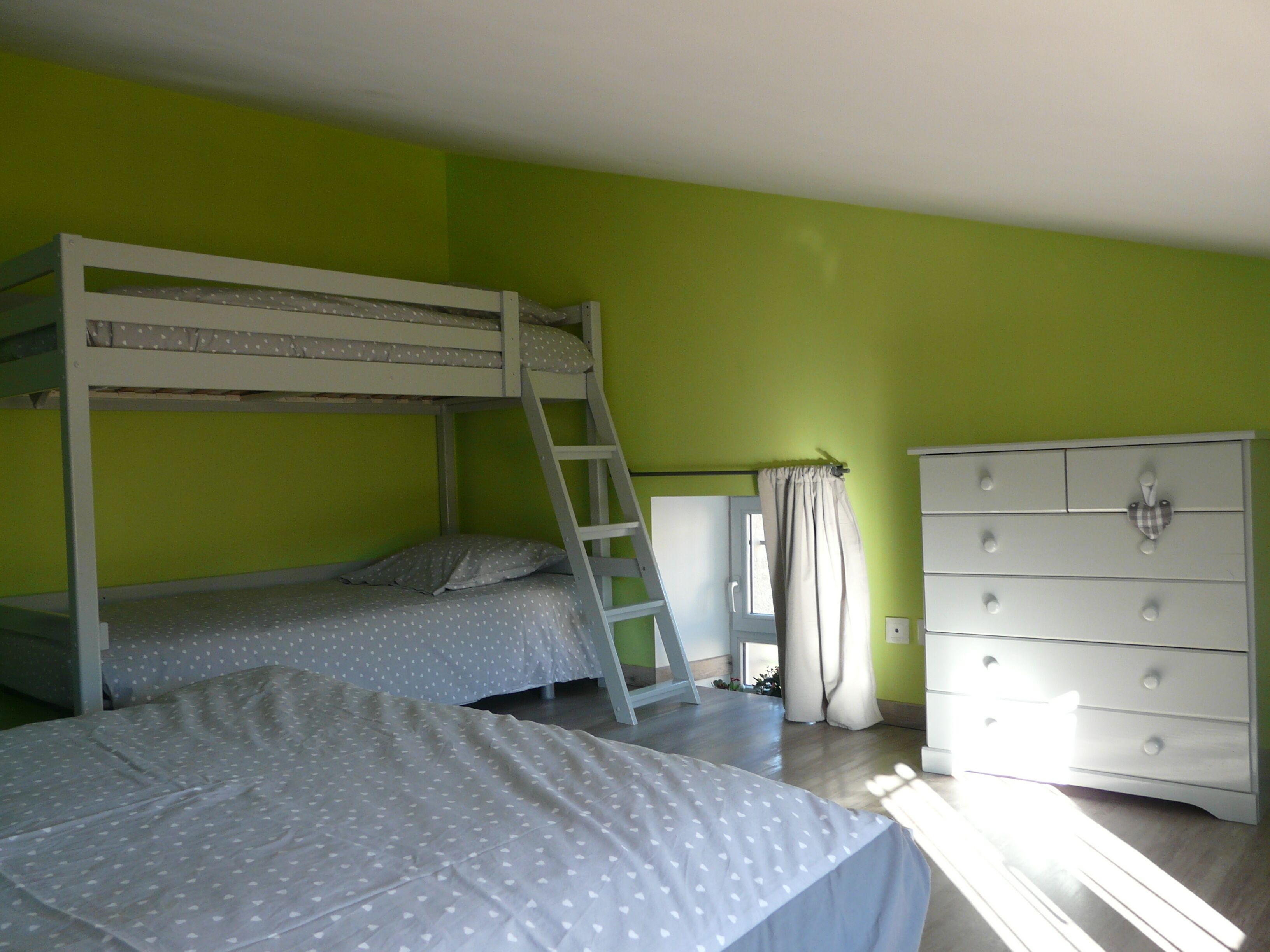 'SURRENDER' THIS BEAUTIFUL COSY BED & LIGHT WILL SPELL