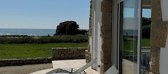 Magnificent Breton house for 10 people on the seafront