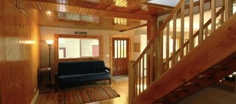 The McCloud Vacation Home on Mt. Shasta Sleeps 10+, Free Wifi