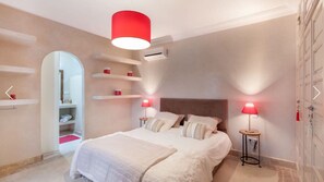 4 bedrooms, iron/ironing board, Internet, bed sheets - Riad Melilo heated swimming pool 2 steps from Jeema el Fna square (Marrakech)