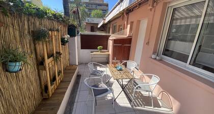 MENTON, 2 PAS DE LA MER, CENTRE VILLE, STUDIO 2 PIECES, PRESTATIONS DE QUALITE
