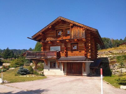 FONT ROMEU PYRENEES-2000 / BOLQUERE / CHALET AUTHENTIC LOG