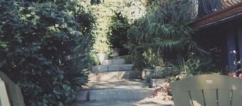 En landsby "Hibiscus"