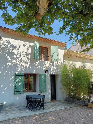 Exterior - Cottage of two plane trees between Alpilles and Luberon (Orgon)