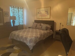2 bedrooms, in-room safe, desk, iron/ironing board