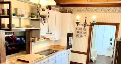 Hideaway histórico c. 1828 Nashville Franklin Huntsville 15 Acre Wifi 6 Chimeneas