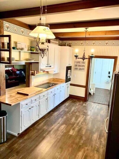 Historic Hideaway 1828 Home 6 FP