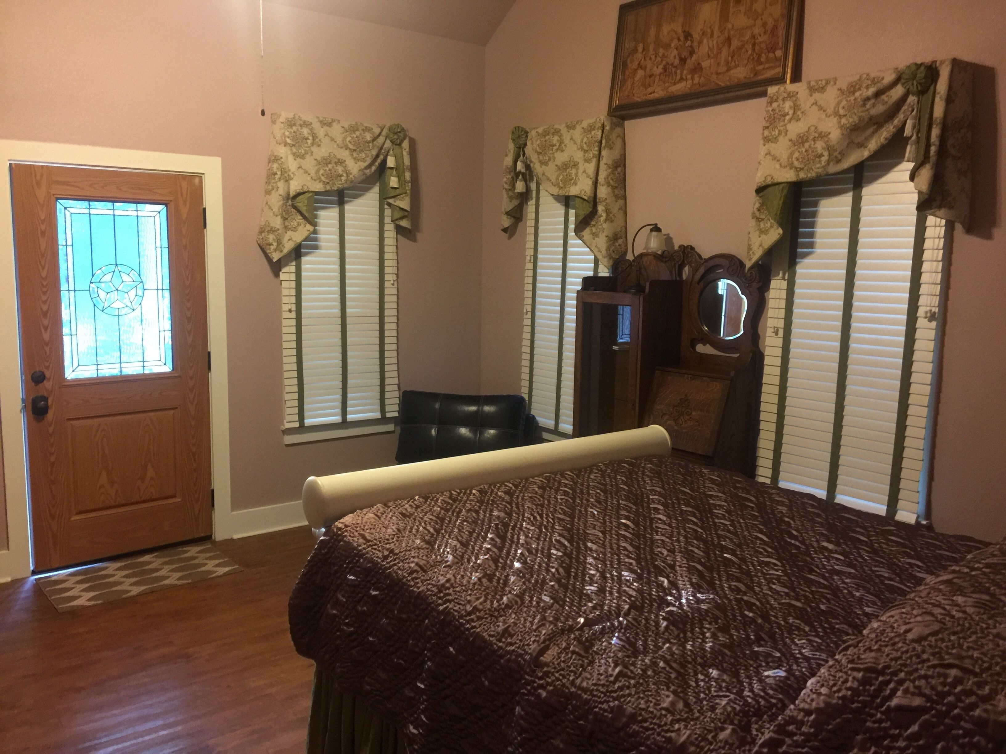Charming Country Farmhouse 4 miles to Texas A&M