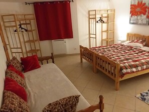 1 غرفة نوم ومكواة/لوح كي وواي فاي