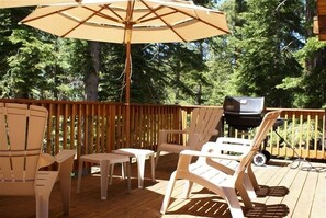 Property grounds - Mountain Escape with Walk-in/Walk-out Snow-Shoe, Biking, Hiking, Tahoe Rim Trail (Tahoe City)