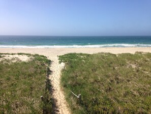 Beach nearby, sun loungers, beach towels