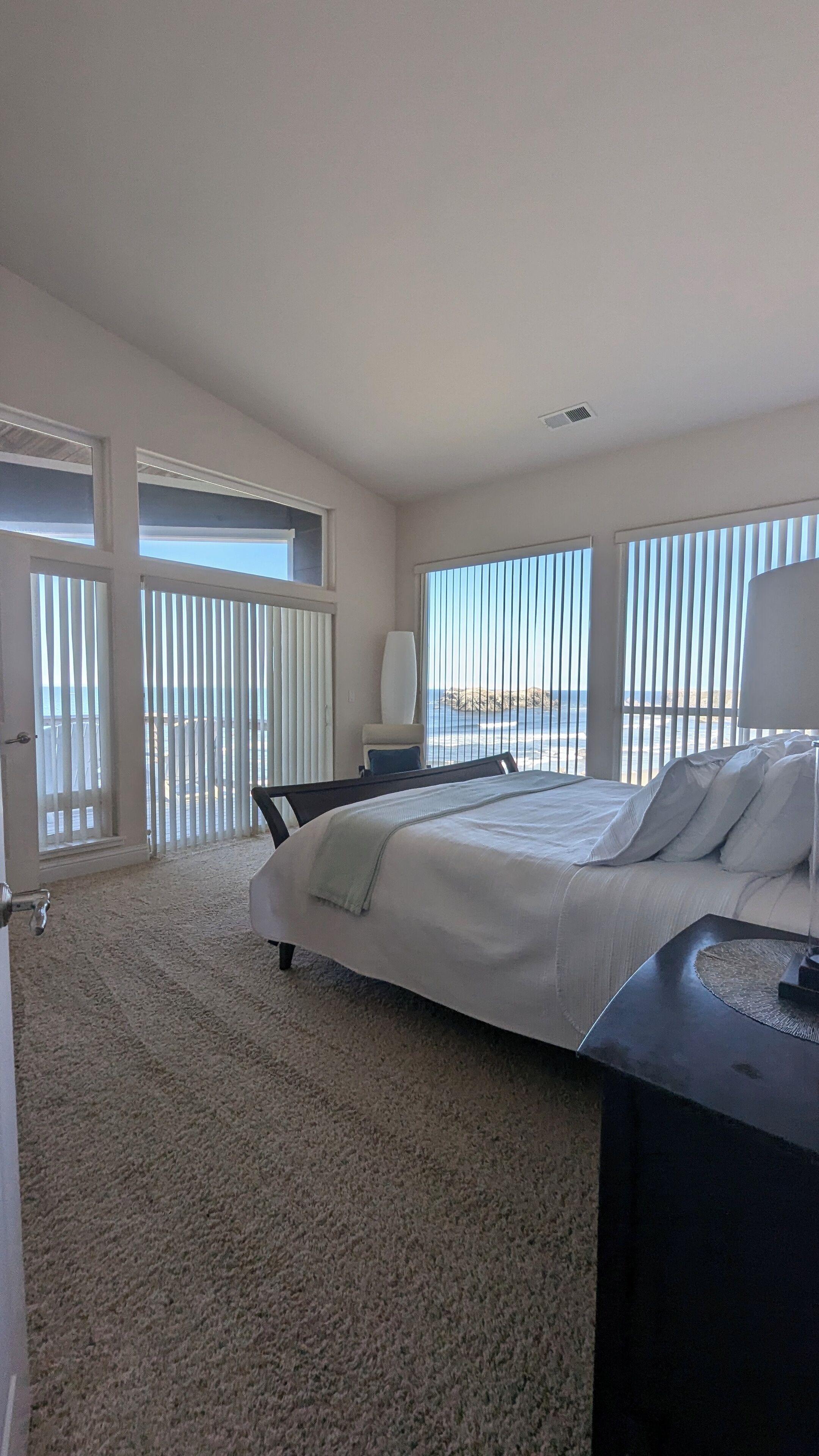 3 Schlafzimmer, Betten mit Memory-Foam-Matratzen, Schreibtisch