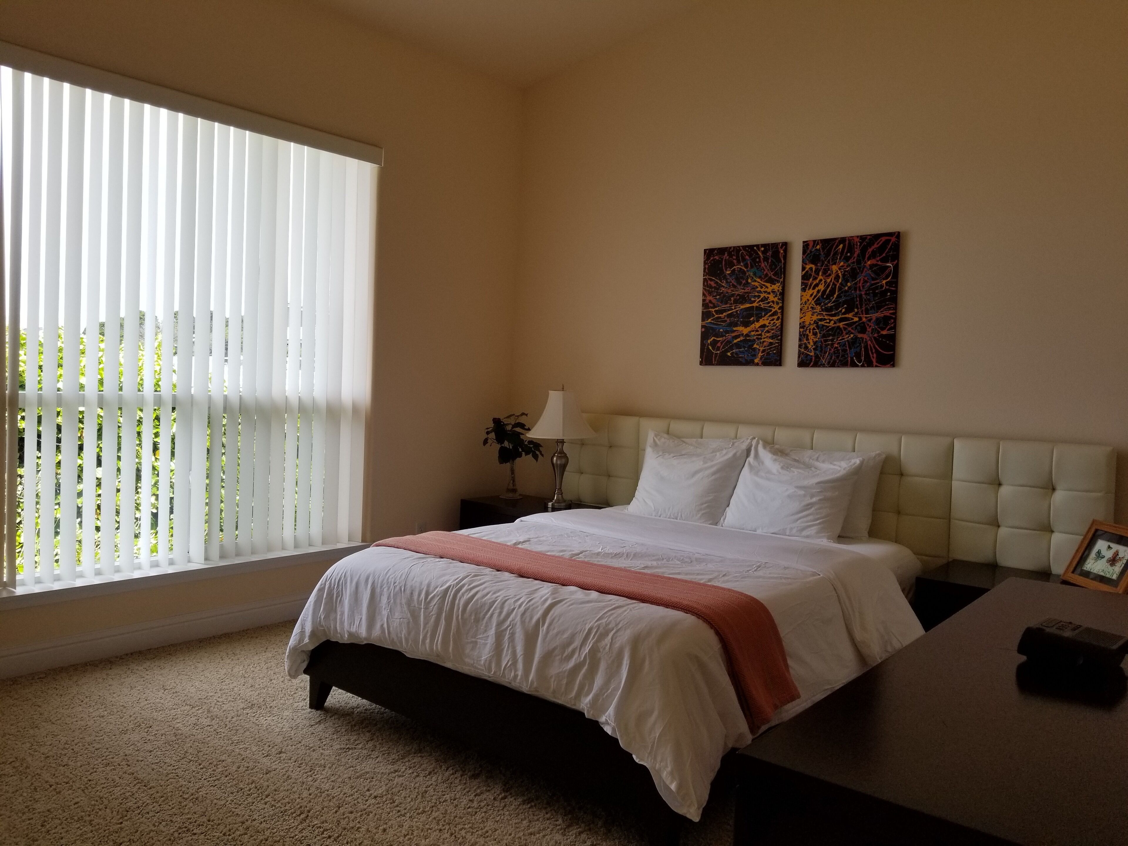 PANORAMIC VIEW OF THE OCEAN LUXURY  HOME 2700 sq/ft 1 level PETFREE