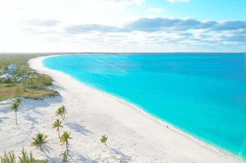 TREASURE CAY - Waterfront mit Dock