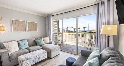 Sonne, Brandung, Meer! Tolle Aussicht und Meeresbrise vom großen Balkon!