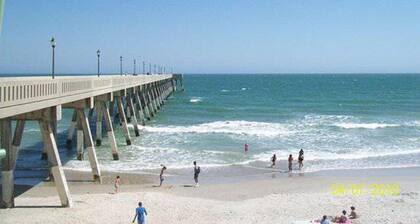 Beautiful 2nd floor unit with ocean views and 2 minute walk to the beach.