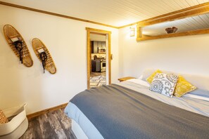 1 slaapkamer, een strijkplank/strijkijzer, reisbedje, gratis wifi