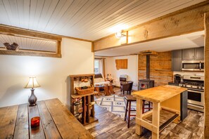 Interior - Ridgeline Retreat - Missoula Cabin - Lower Unit (Missoula)