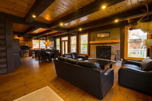 Interior - Woodsy Cabin Mont Tremblant (Lac Superieur)