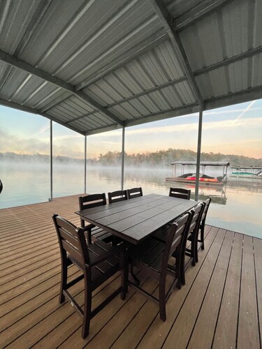 Lake Lanier Escape - Secluded Cabin on Quiet Cove with Two-Story Dock