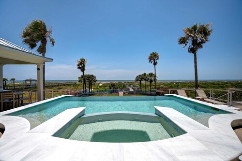 'Belle Mer'~ OCEAN FRONT, PRIVATE POOL, HOT TUB, ELEVATOR