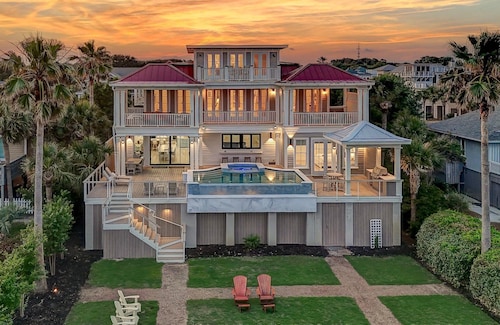 Heinäkuu Alennukset! "Belle Mer" ~ OCEAN FRONT, PRIVATE POOL, HOT TUB, ELEVATOR, BOARDWALK!