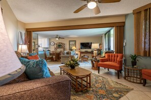 Smart-TV, DVD-Player, Tischtennisplatte, Musikbibliothek