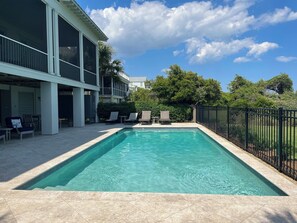 Pool - Beautiful Oceanfront 5 Bedroom Home With Pool (Isle of Palms)