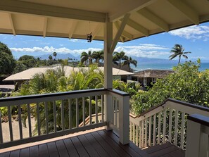 Property grounds - North Shore Ocean-View Garden Cottage near Paia – Maui by the Sea (Paia)