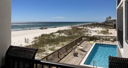 ACTUALIZADO condominio frente al mar-A solo pasos de la playa y cuadras de FloraBama !!