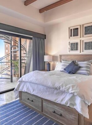 4 bedrooms, in-room safe, iron/ironing board, WiFi