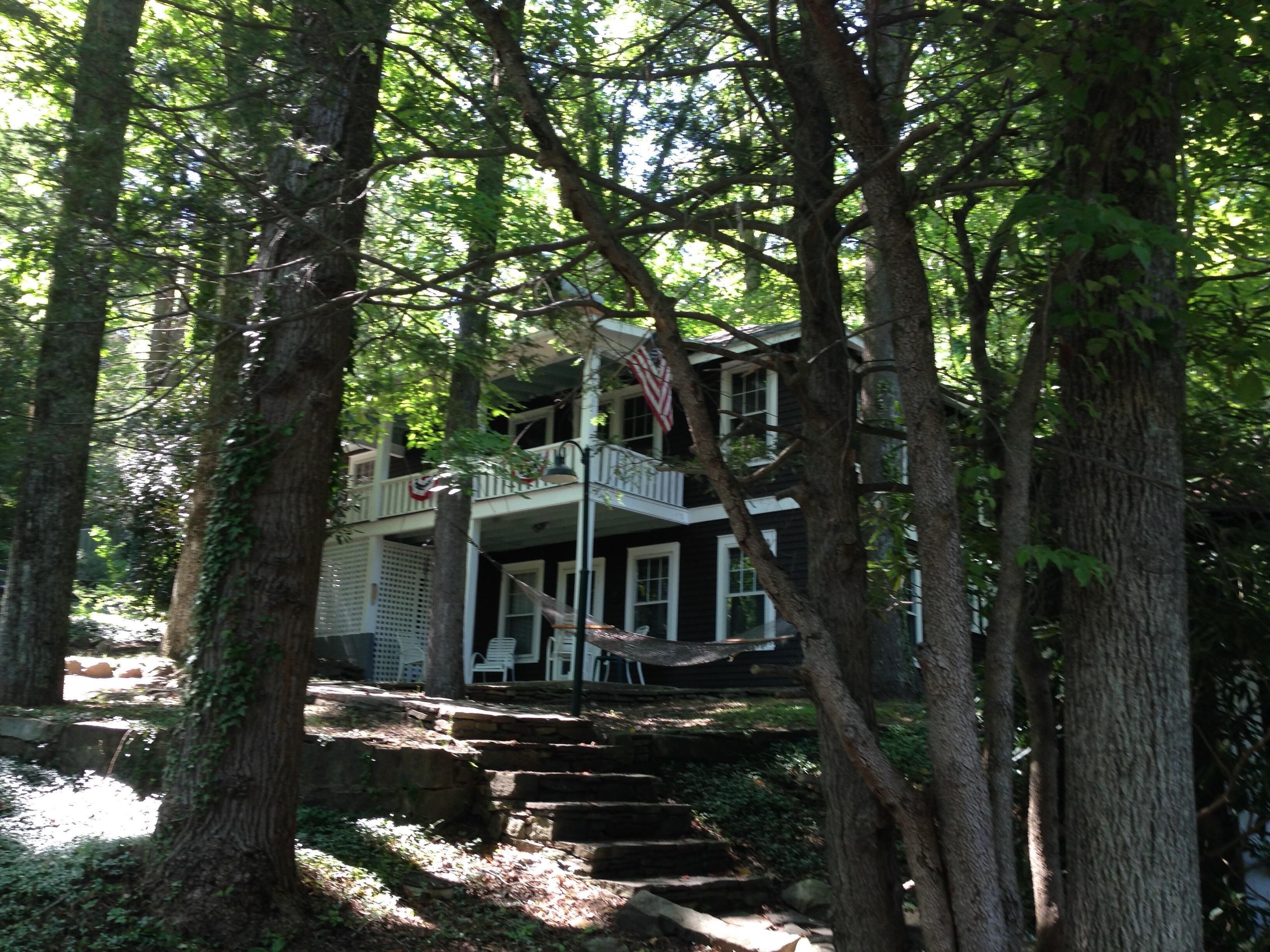 Happy Clan Cottage - Updated 1921 Montreat Cottage