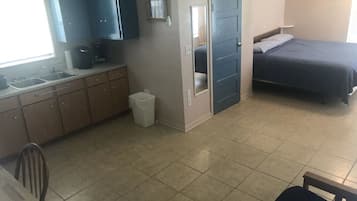 2 bedrooms, bed sheets