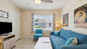 智能電視、書籍