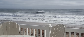 Custom Direct Oceanfront Home with 3 Bedrooms, Summer Open