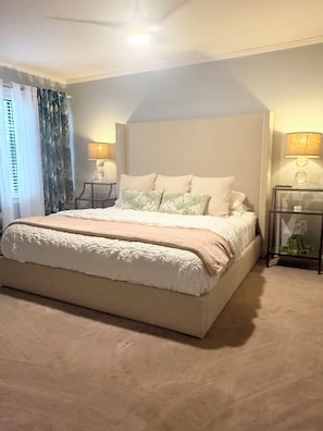 2 makuuhuonetta, silitysrauta/-lauta, ilmainen Wi-Fi, vuodevaatteet