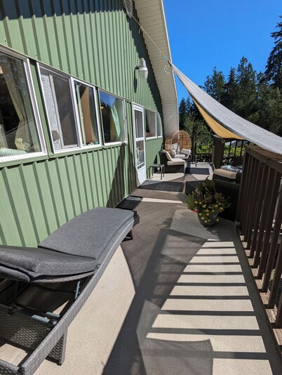 Family Farm B&B - Come Join Us For A Wonderful Farm Experience!