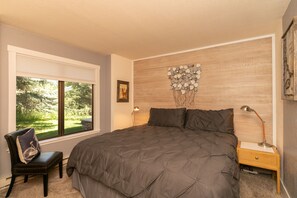 2 chambres, fer et planche à repasser, Wi-Fi gratuit, draps fournis