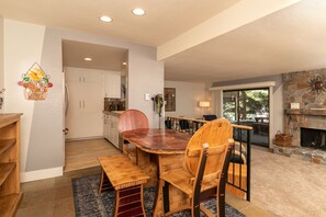 Dining - Snow Creek Condo with 2 Bedrooms, 2 Bathrooms and expanded ground level patio !! (Sun Valley)