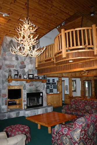 Otsego Lakefront / Family / Groups / Color Change / Golf Outings / Snowmobile!  