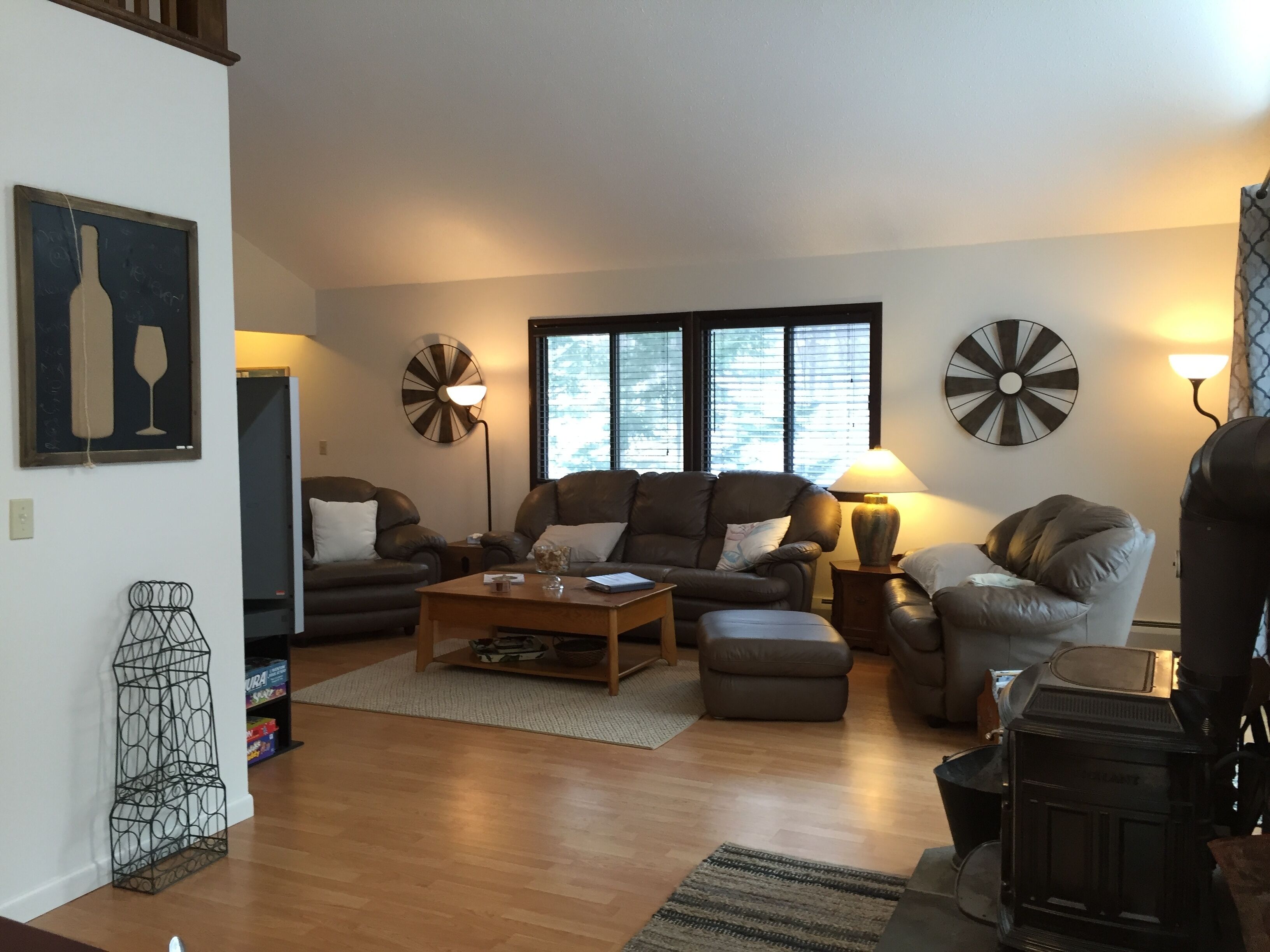 Killington- 4 Bedroom, 2 Bath, Onsite Laundry