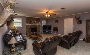 TV, DVD player - WAE Outdoors Inc. Cabin # 5 the big white house (Cliffton)