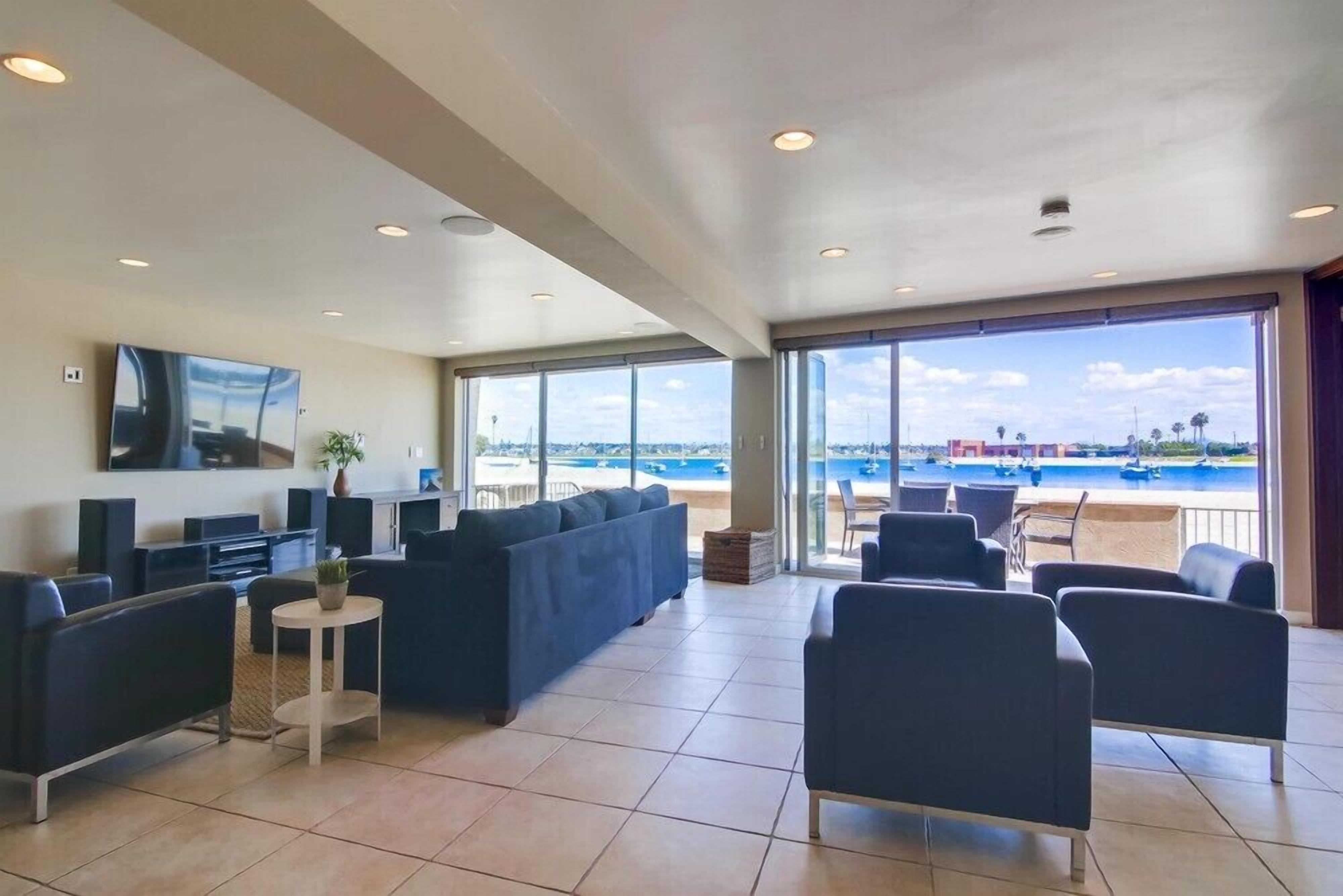 55' Water Front * Exclusive Ground Level Patio * AC