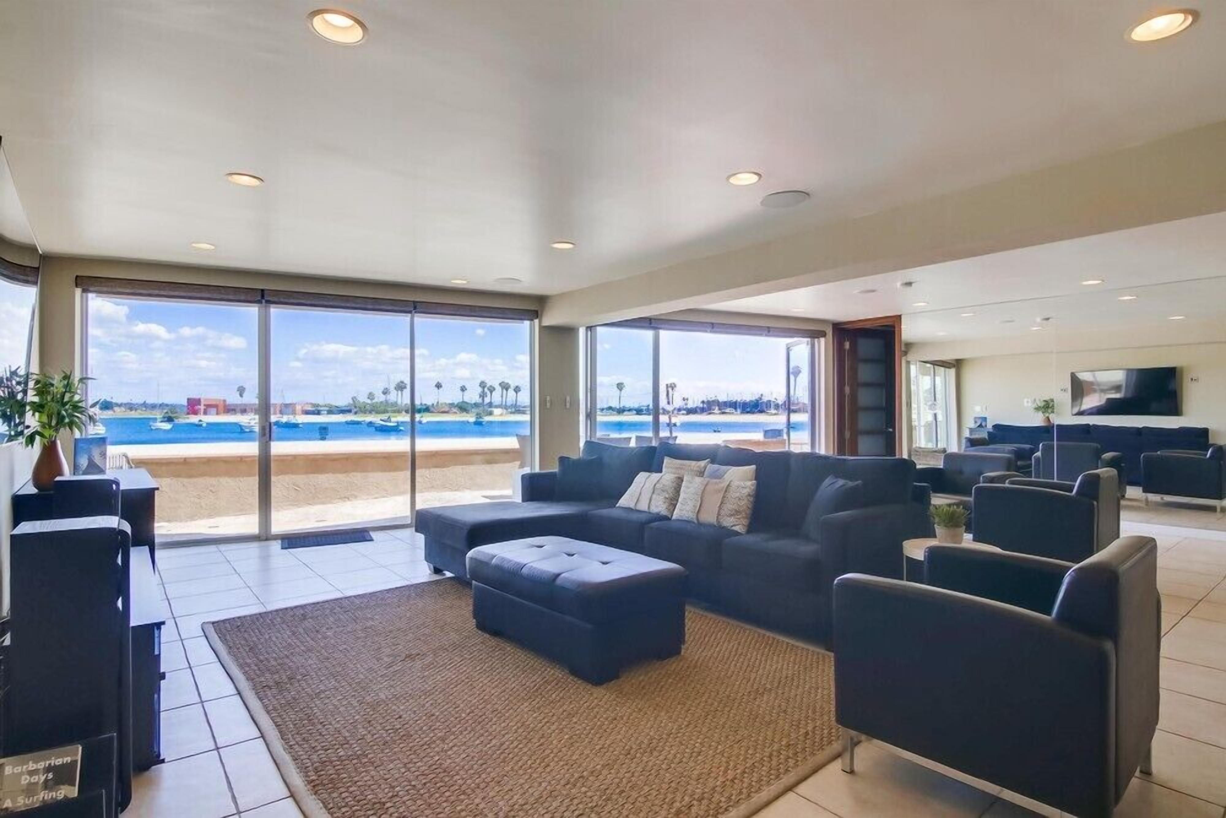 55' Water Front * Exclusive Ground Level Patio * AC