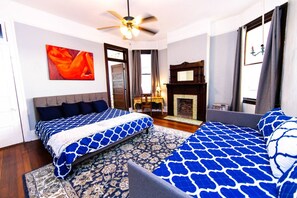 5 عدّة غرف نوم ومكتب ومكواة/لوح كي وسرير سفر