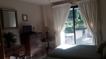 1 makuuhuone, työpöytä, silitysrauta/-lauta, ilmainen Wi-Fi