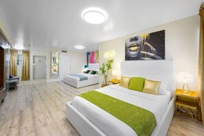 Fer et planche à repasser, Wi-Fi gratuit, draps fournis